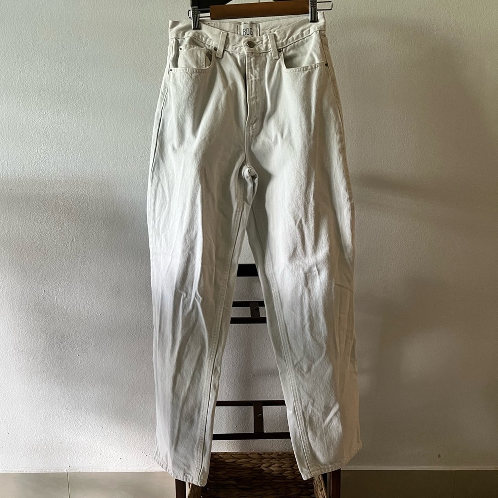 BDG light cream high rise baggy jeans, Sz 28